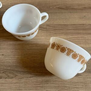 Vintage PYREX Mugs 2 Butterfly Gold